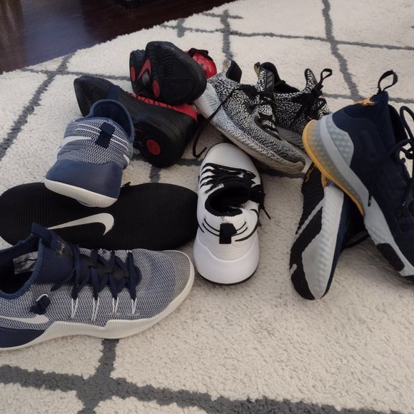 MIXED BOX FIVE PAIRS OF SNEAKERS SIZE 9 - Picture 3 of 4